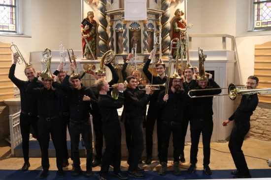 Der Posaunenchor der ESG Dresden beim Konzert in Naitschau, Thüringen